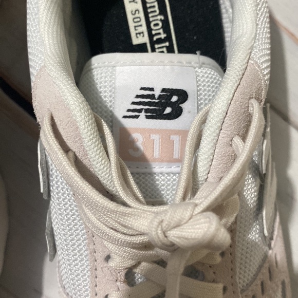 New Balance 311 Women Sneakers - Picture 7 of 7
